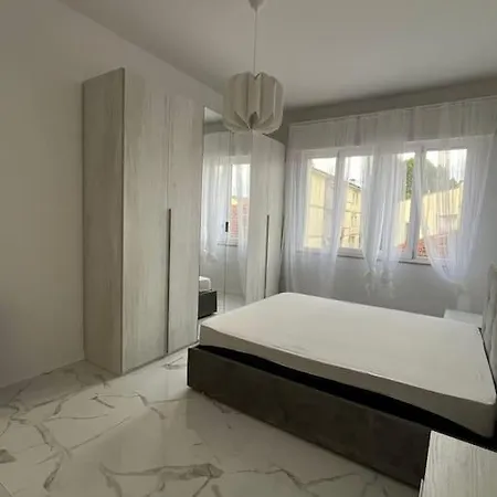 Nuovissimo A 500 Metri Dal Mare Viareggio